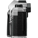 Aparat OM SYSTEM OM-5 body srebrny