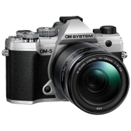 Aparat OM SYSTEM OM-5 srebrny + M.Zuiko Digital ED 14?150 mm f/4-5.6 II