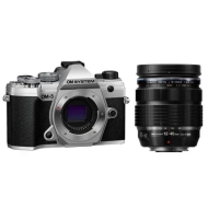 Aparat OM SYSTEM OM-5 srebrny + M.Zuiko Digital ED 12-40 mm f/2.8 Pro II