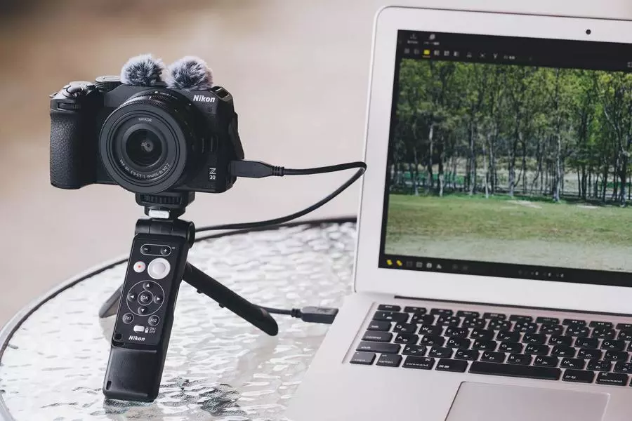 Aparat Nikon Z30 + DX 16-50mm f/3.5-6.3 VR Vlogger Kit