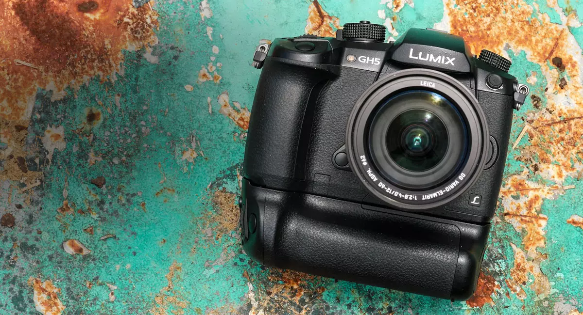 aparat-panasonic-dc-gh5-body-czarny
