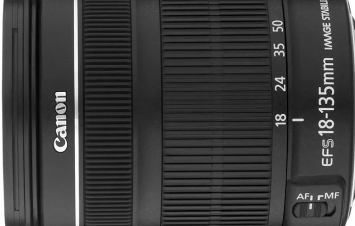 Aparat Canon EOS 850D + 18-135 IS STM