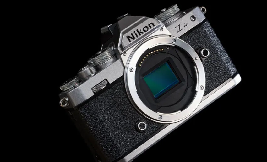 Aparat Nikon Z fc + 28mm f/2.8 SE