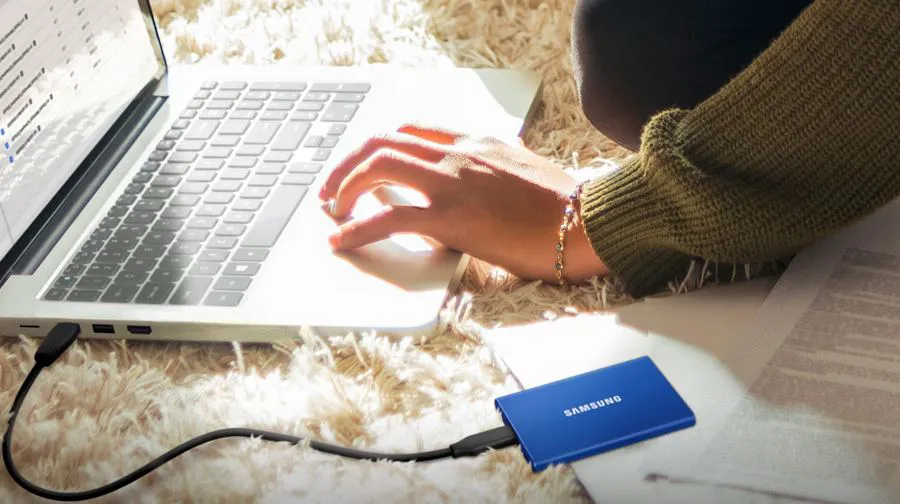 Dysk Samsung Portable SSD T7 USB 3.2 2 TB niebieski