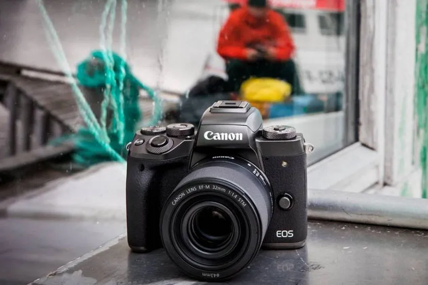 Canon EF-M 32 mm f/1.4 STM