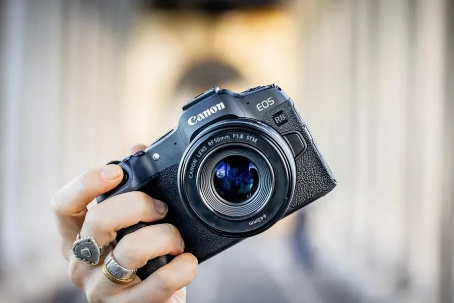 Canon EOS R8 body