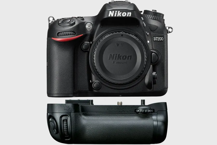 Grip Nikon MB-D15