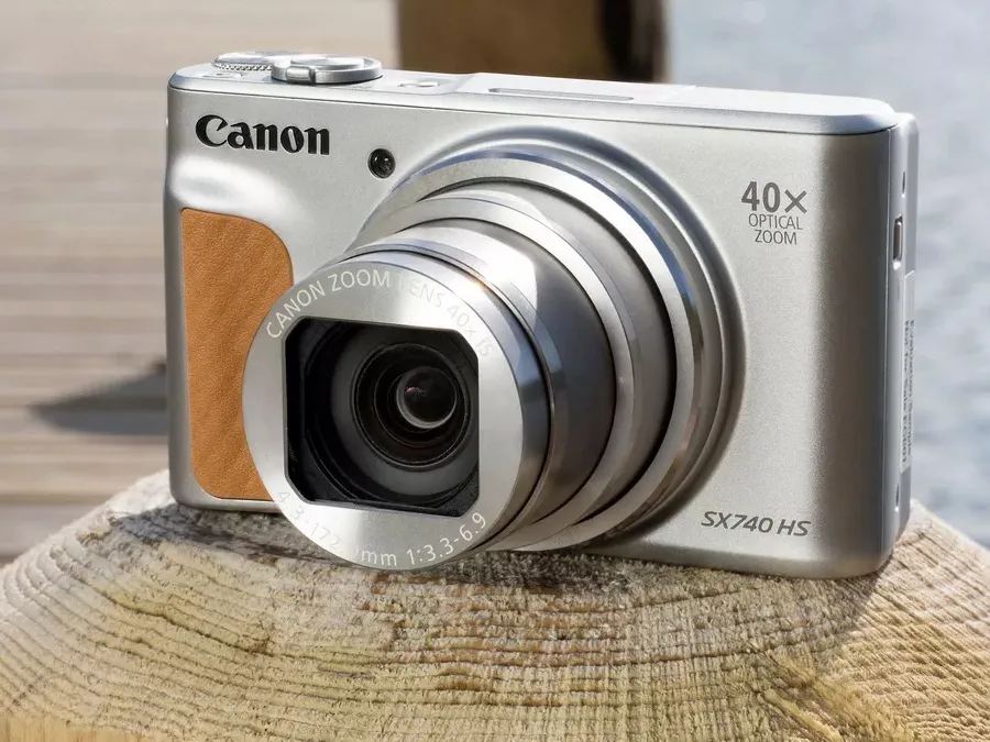 Aparat Canon PowerShot SX740 HS srebrny