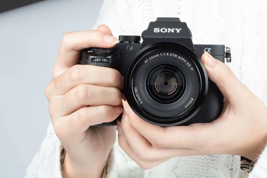 Obiektyw Viltrox AF 24 mm f/1.8 STM Asph ED IF / Sony E czarny