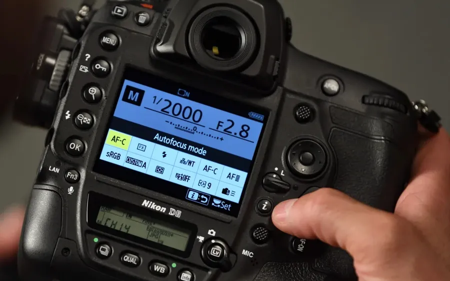 Nikon D6 body