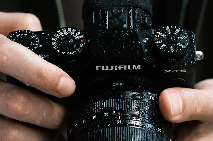 FujiFilm X-T5 + 16-80 mm f/4 R OIS WR czarny
