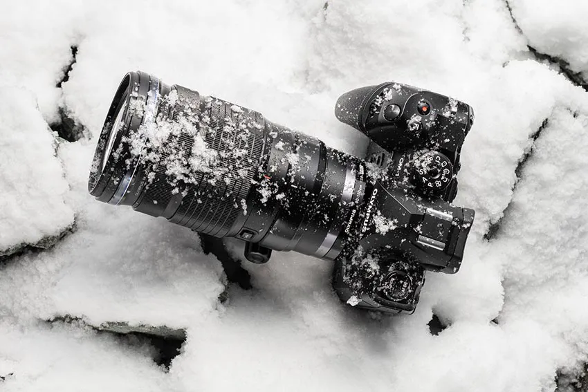 OM SYSTEM OM-1 body