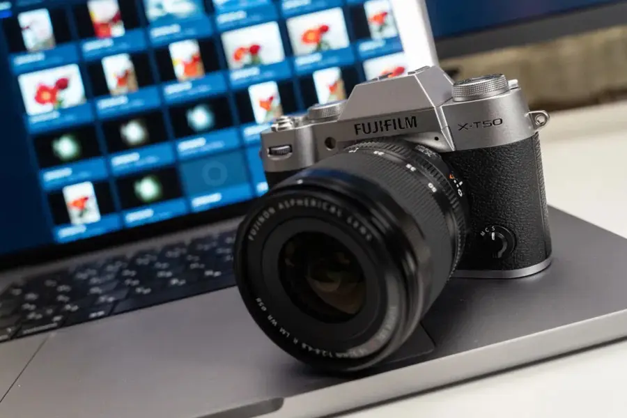 Aparat FujiFilm X-T50 + 16-50 mm f/2.8-4.8 R LM WR srebrny